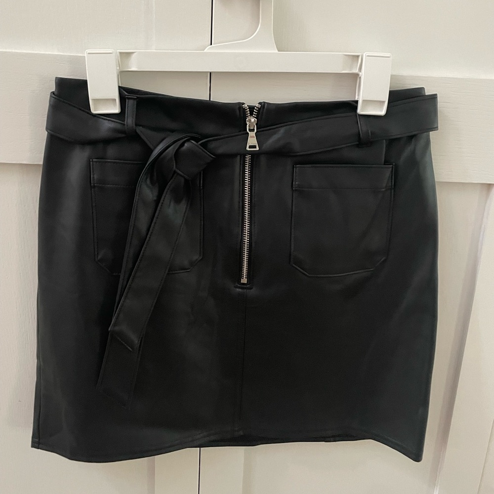 Express Leather Hi rise skirt, size 6, NWT
